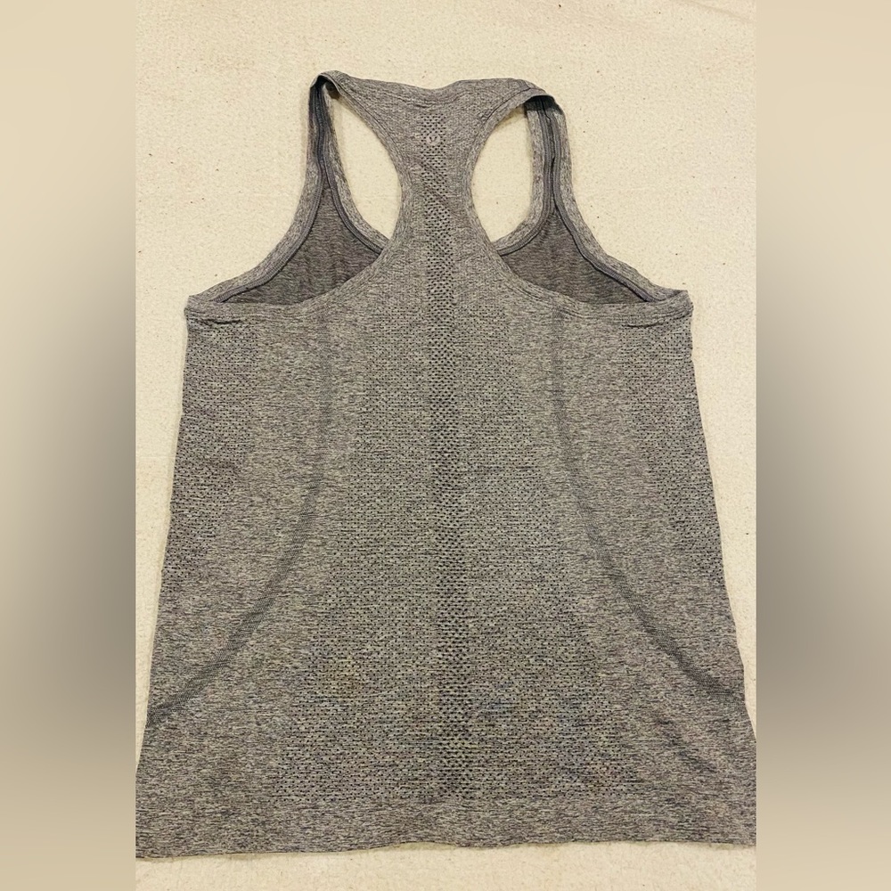 Lululemon Swiftly Tech Racerback Tank. Size 8 Gray - Picture 5 of 5